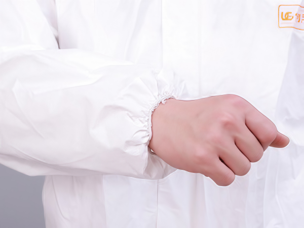 UB 医用一体性隔离衣